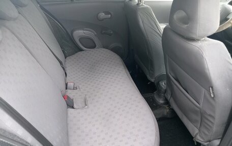 Nissan Micra III, 2003 год, 310 000 рублей, 8 фотография