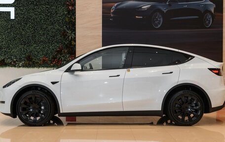 Tesla Model Y I, 2022 год, 3 745 698 рублей, 4 фотография