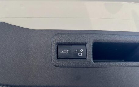 Toyota Harrier, 2021 год, 16 фотография