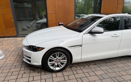 Jaguar XE I рестайлинг, 2016 год, 2 600 000 рублей, 17 фотография