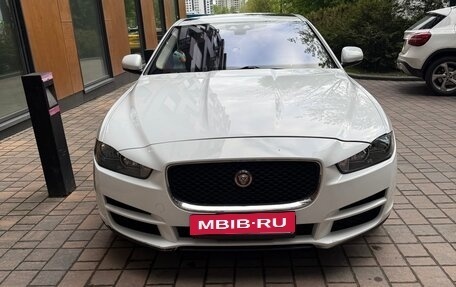 Jaguar XE I рестайлинг, 2016 год, 2 600 000 рублей, 13 фотография