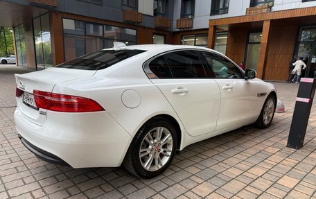 Jaguar XE I рестайлинг, 2016 год, 2 600 000 рублей, 25 фотография