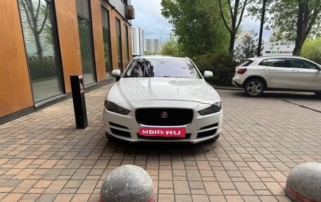 Jaguar XE I рестайлинг, 2016 год, 2 600 000 рублей, 19 фотография