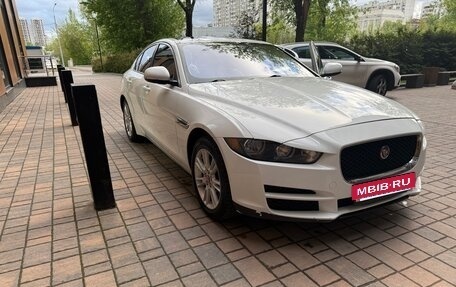 Jaguar XE I рестайлинг, 2016 год, 2 600 000 рублей, 22 фотография