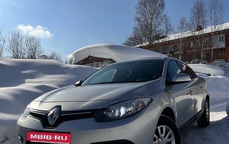 Renault Fluence I, 2013 год, 650 000 рублей, 2 фотография