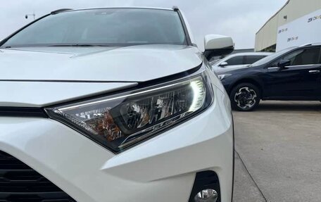 Toyota RAV4, 2020 год, 3 фотография