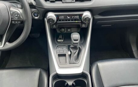 Toyota RAV4, 2020 год, 9 фотография