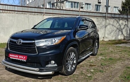 Toyota Highlander III, 2014 год, 2 900 000 рублей, 1 фотография