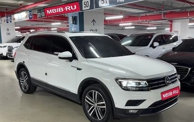 Volkswagen Tiguan II, 2020 год, 2 290 000 рублей, 1 фотография