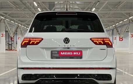 Volkswagen Tiguan II, 2021 год, 4 299 000 рублей, 6 фотография