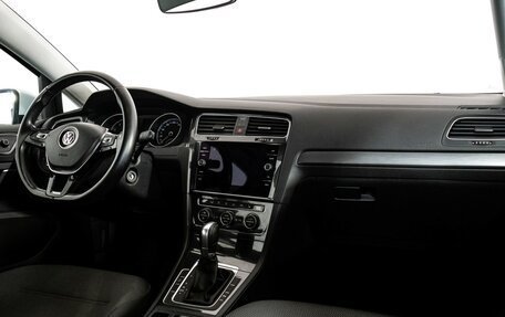 Volkswagen Golf VII, 2018 год, 1 899 000 рублей, 9 фотография