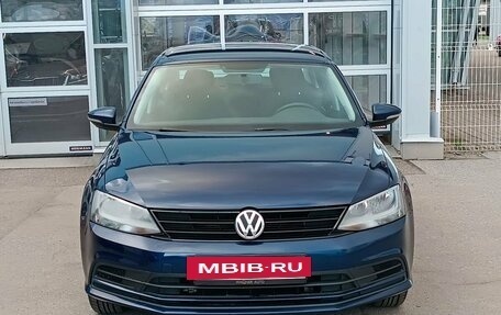 Volkswagen Jetta VI, 2015 год, 1 095 000 рублей, 4 фотография