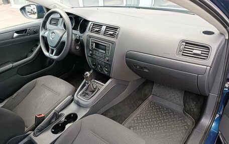 Volkswagen Jetta VI, 2015 год, 1 095 000 рублей, 6 фотография