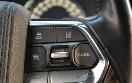 Toyota Land Cruiser, 2021 год, 11 000 000 рублей, 17 фотография