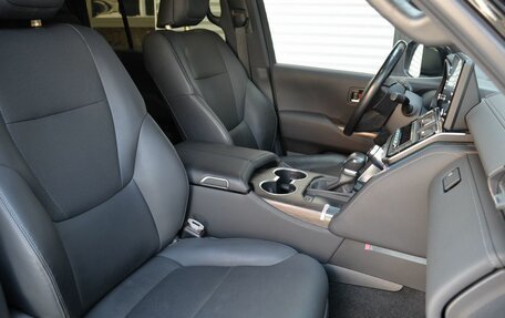 Toyota Land Cruiser, 2021 год, 11 000 000 рублей, 32 фотография