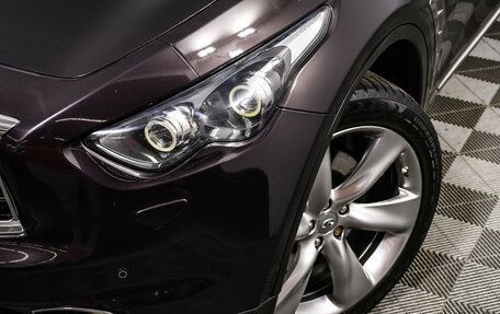 Infiniti QX70, 2015 год, 3 190 000 рублей, 14 фотография