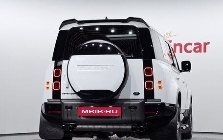 Land Rover Defender II, 2022 год, 6 800 000 рублей, 4 фотография
