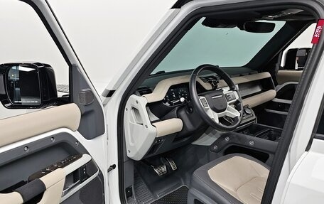 Land Rover Defender II, 2022 год, 6 800 000 рублей, 11 фотография
