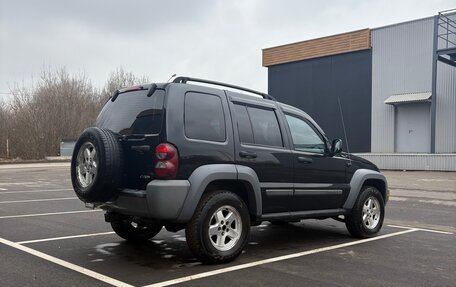 Jeep Liberty (North America) I, 2005 год, 780 000 рублей, 5 фотография