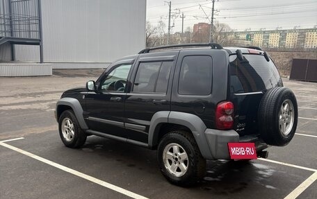 Jeep Liberty (North America) I, 2005 год, 780 000 рублей, 7 фотография
