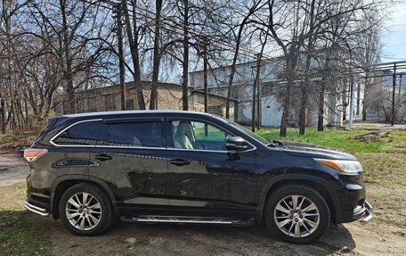 Toyota Highlander III, 2014 год, 2 900 000 рублей, 6 фотография