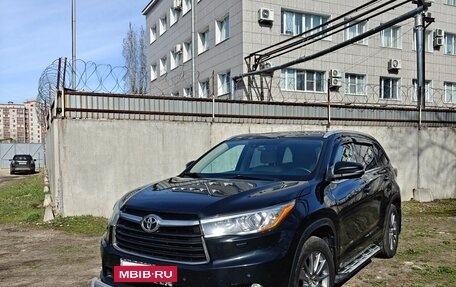 Toyota Highlander III, 2014 год, 2 900 000 рублей, 2 фотография