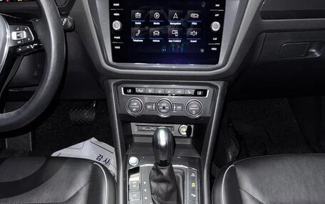 Volkswagen Tiguan II, 2020 год, 2 290 000 рублей, 14 фотография