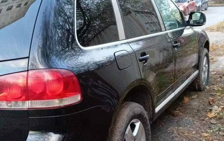 Volkswagen Touareg III, 2004 год, 500 000 рублей, 3 фотография