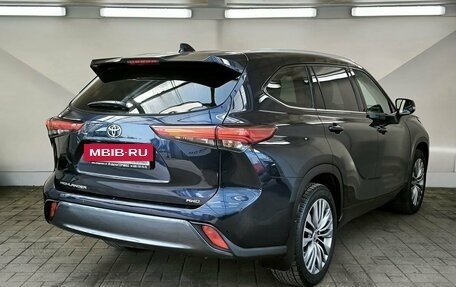 Toyota Highlander, 2020 год, 3 888 000 рублей, 4 фотография