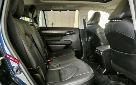 Toyota Highlander, 2020 год, 3 888 000 рублей, 18 фотография