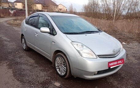 Toyota Prius, 2006 год, 680 000 рублей, 2 фотография
