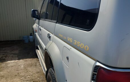 Mitsubishi Pajero III рестайлинг, 1994 год, 690 000 рублей, 10 фотография