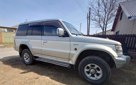 Mitsubishi Pajero III рестайлинг, 1994 год, 690 000 рублей, 2 фотография