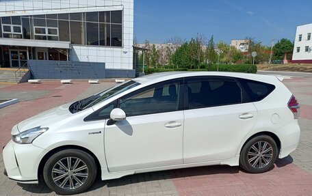 Toyota Prius Alpha I (ZVW40/41), 2020 год, 2 460 000 рублей, 6 фотография