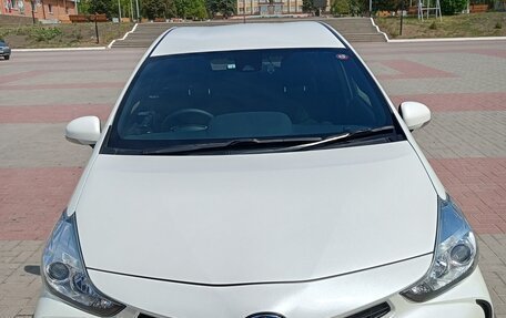 Toyota Prius Alpha I (ZVW40/41), 2020 год, 2 460 000 рублей, 7 фотография
