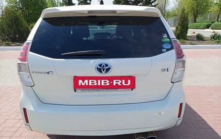 Toyota Prius Alpha I (ZVW40/41), 2020 год, 2 460 000 рублей, 2 фотография