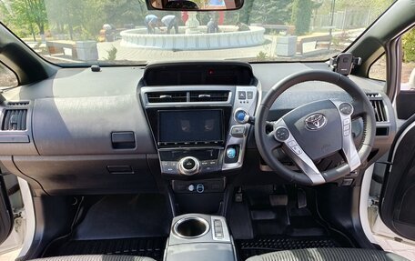 Toyota Prius Alpha I (ZVW40/41), 2020 год, 2 460 000 рублей, 14 фотография
