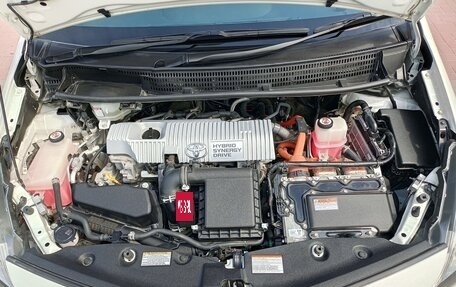 Toyota Prius Alpha I (ZVW40/41), 2020 год, 2 460 000 рублей, 26 фотография