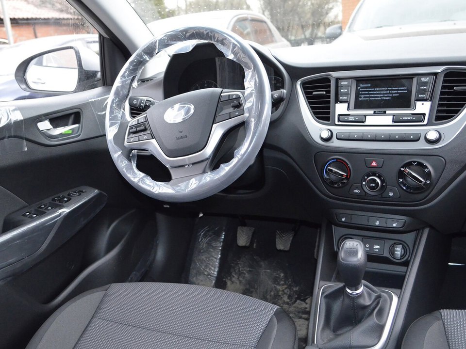 Hyundai Solaris II рестайлинг, 2020 год, 290 000 рублей, 8 фотография
