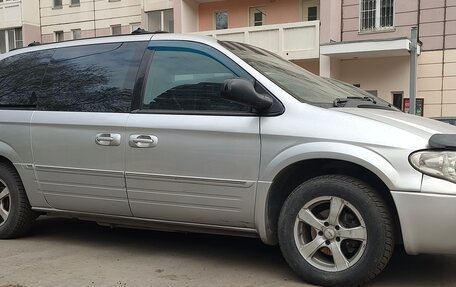 Chrysler Voyager IV, 2005 год, 835 000 рублей, 1 фотография