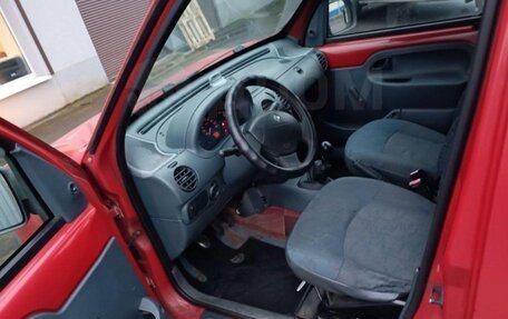 Renault Kangoo II рестайлинг, 2001 год, 290 000 рублей, 6 фотография