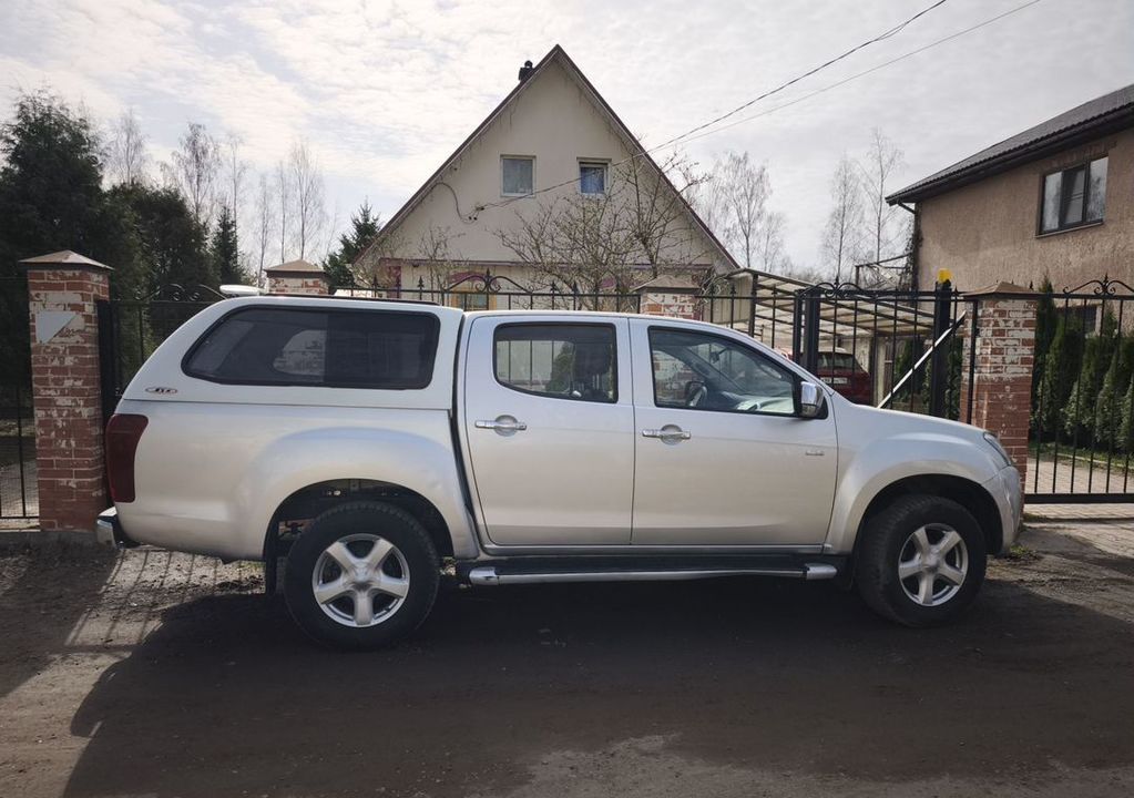 Isuzu D-Max, 2018 год, 1 990 000 рублей, 7 фотография