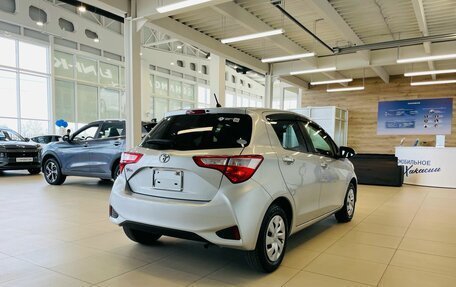 Toyota Vitz, 2019 год, 1 299 000 рублей, 6 фотография