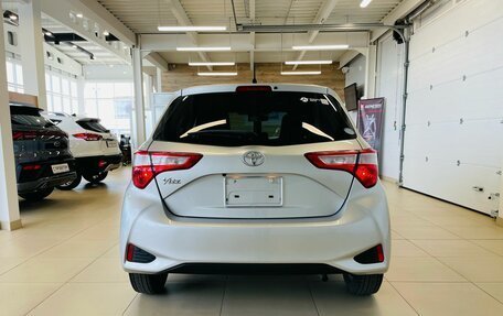 Toyota Vitz, 2019 год, 1 299 000 рублей, 5 фотография