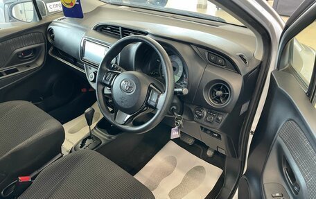 Toyota Vitz, 2019 год, 1 299 000 рублей, 12 фотография