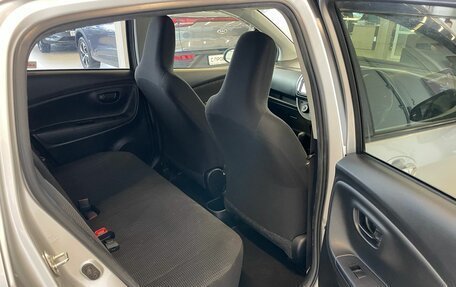 Toyota Vitz, 2019 год, 1 299 000 рублей, 17 фотография