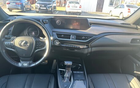 Lexus UX I, 2021 год, 3 500 000 рублей, 7 фотография