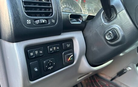 Toyota Land Cruiser 100 рестайлинг 2, 2003 год, 1 830 000 рублей, 4 фотография