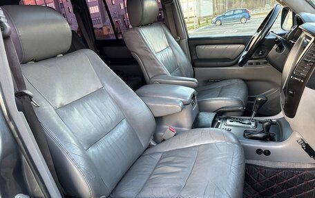 Toyota Land Cruiser 100 рестайлинг 2, 2003 год, 1 830 000 рублей, 10 фотография
