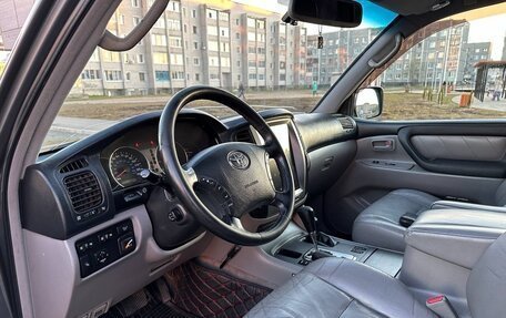 Toyota Land Cruiser 100 рестайлинг 2, 2003 год, 1 830 000 рублей, 18 фотография